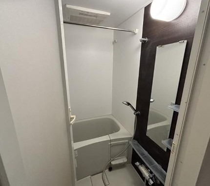バス・シャワールーム　※別部屋参考写真