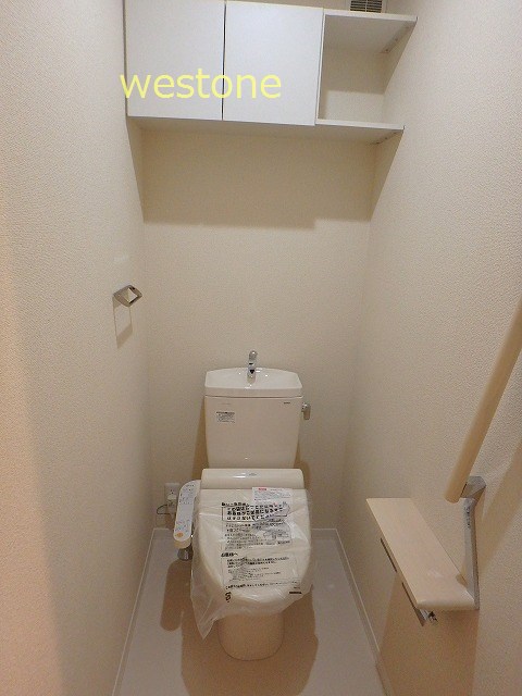 阪急神戸線 園田駅 徒歩7分 3階建 築12年のトイレ写真