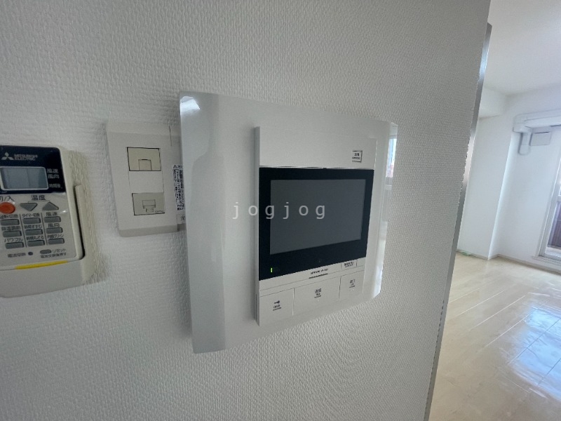 セキュリティ　モニター付きインターホンです。