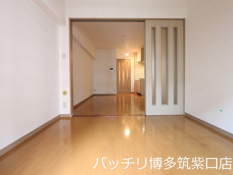 居室・リビング　写真は別号室イメージの為、現状を優先致します