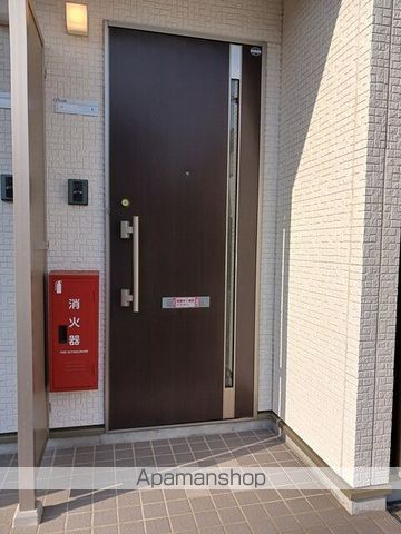 ローツェ松葉の玄関写真