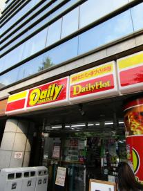 コンビニ　デイリーヤマザキ 台東蔵前駅前店（コンビニ）まで164m