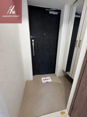 メルディア大阪EASTワールドアイの玄関写真