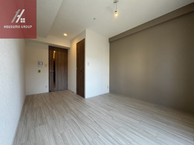 メルディア大阪EASTワールドアイの居間写真