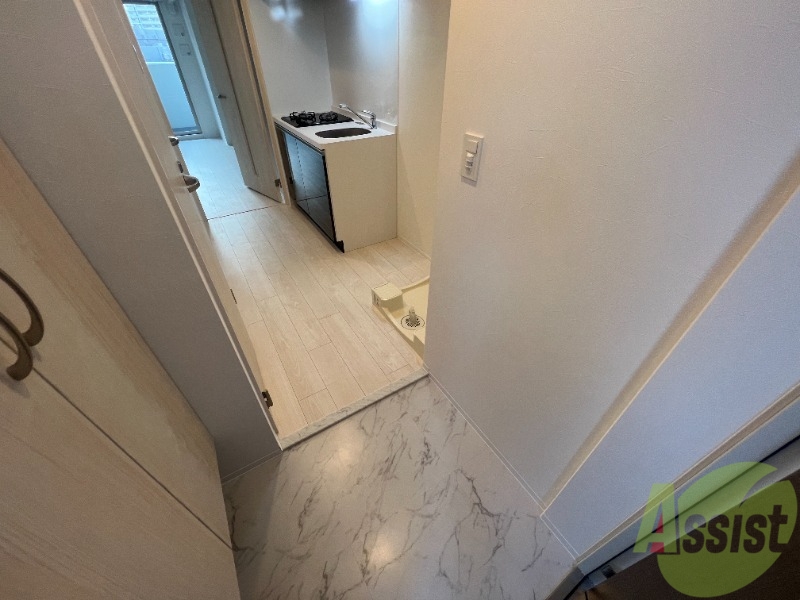 クレストタップ神戸湊町ノアールの玄関写真