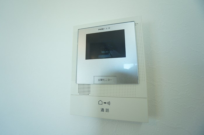 セキュリティ　TVモニター付きインターホンで安心です