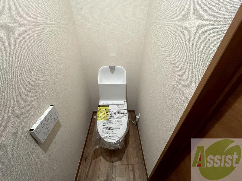 トイレ　こちらはトイレです。清潔感があり、安心して使用できます。