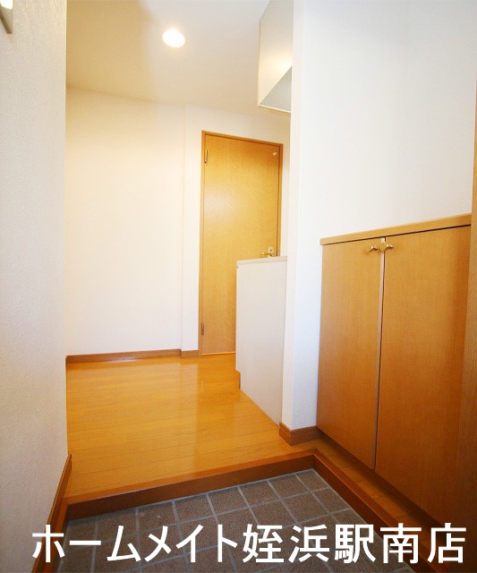 玄関　★玄関まわりはスッキリしています★参考写真