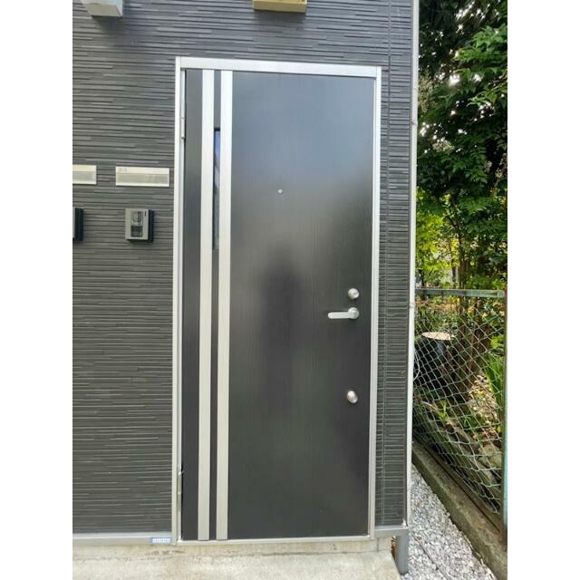 玄関　玄関ドアダブルロックで防犯性が高いディンプルキー対応