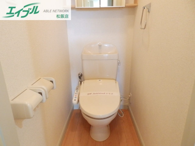 トイレ　同物件別室写真反転