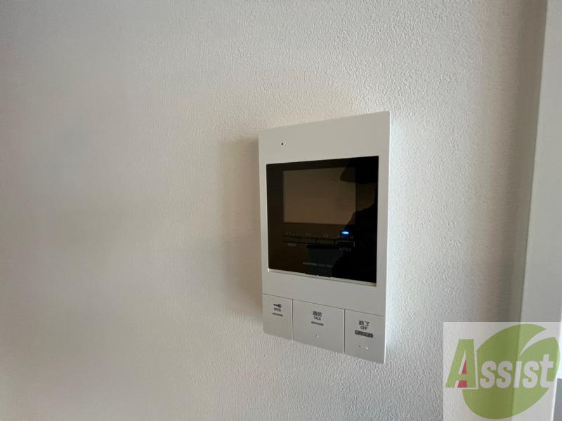 セキュリティ　ＴＶモニター付インターホンです。来客者の顔が見えるので安心！