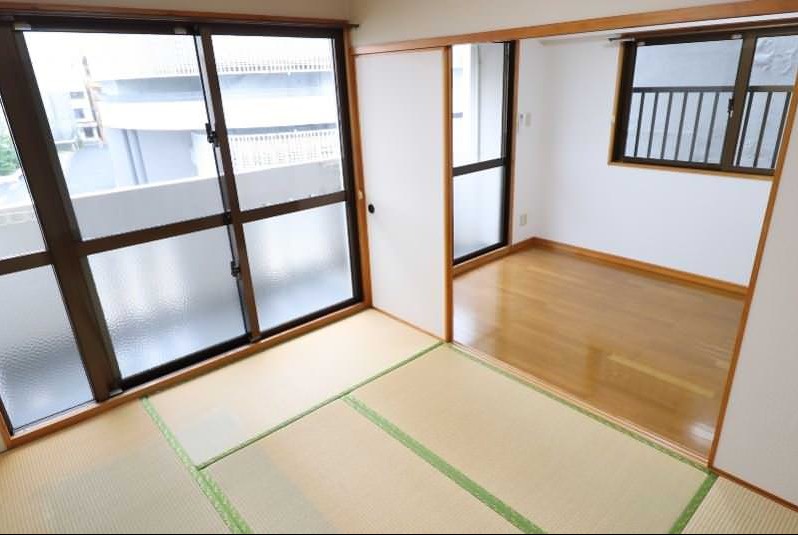 セリーヌ一銀の内装写真