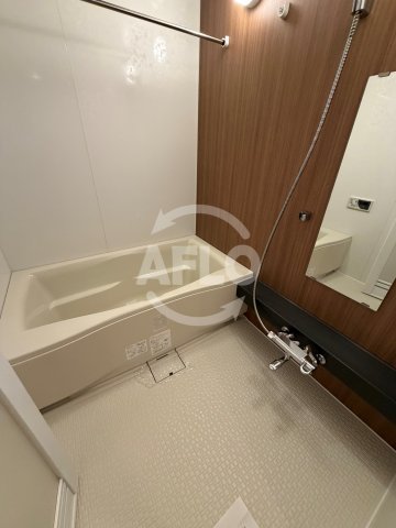 バス・シャワールーム　KDX堺筋本町レジデンス　浴室
