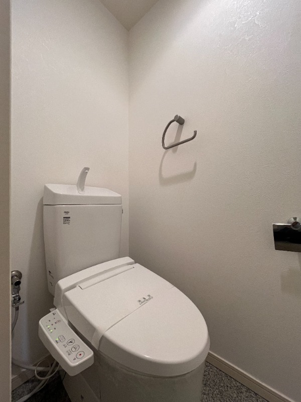 プレジール三ノ宮IIのトイレ写真