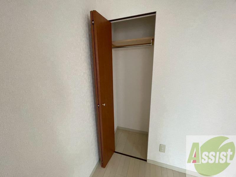 収納　寝室の収納です。部屋がすっきり片付きます。