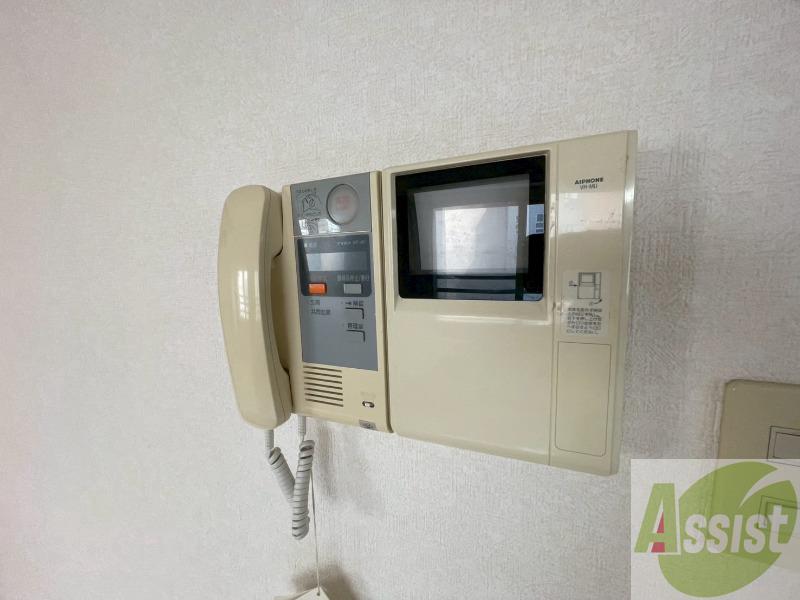 セキュリティ　ＴＶモニター付インターホンです。来客者の顔が見えるので安心！