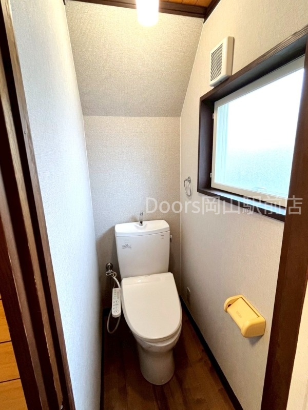 ＪＲ山陽本線 北長瀬駅 徒歩6分 2階建 築39年のトイレ写真