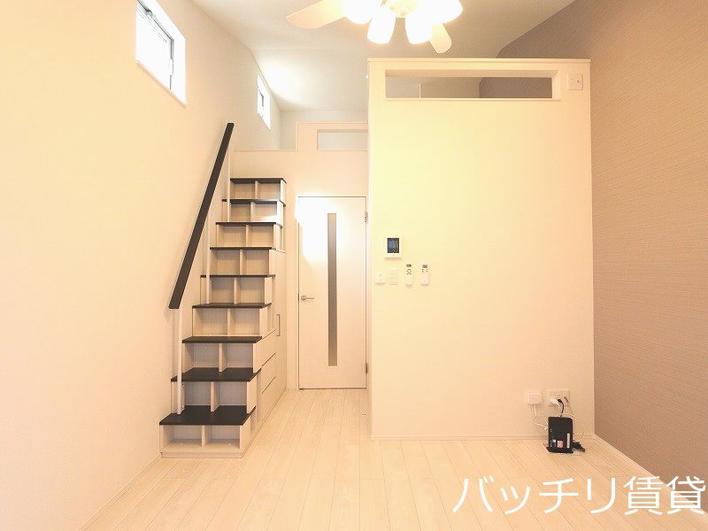 居室・リビング　同型タイプの為、現状を優先いたします