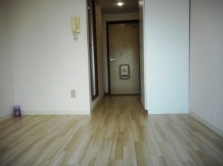 居室・リビング　エムロード豊秀