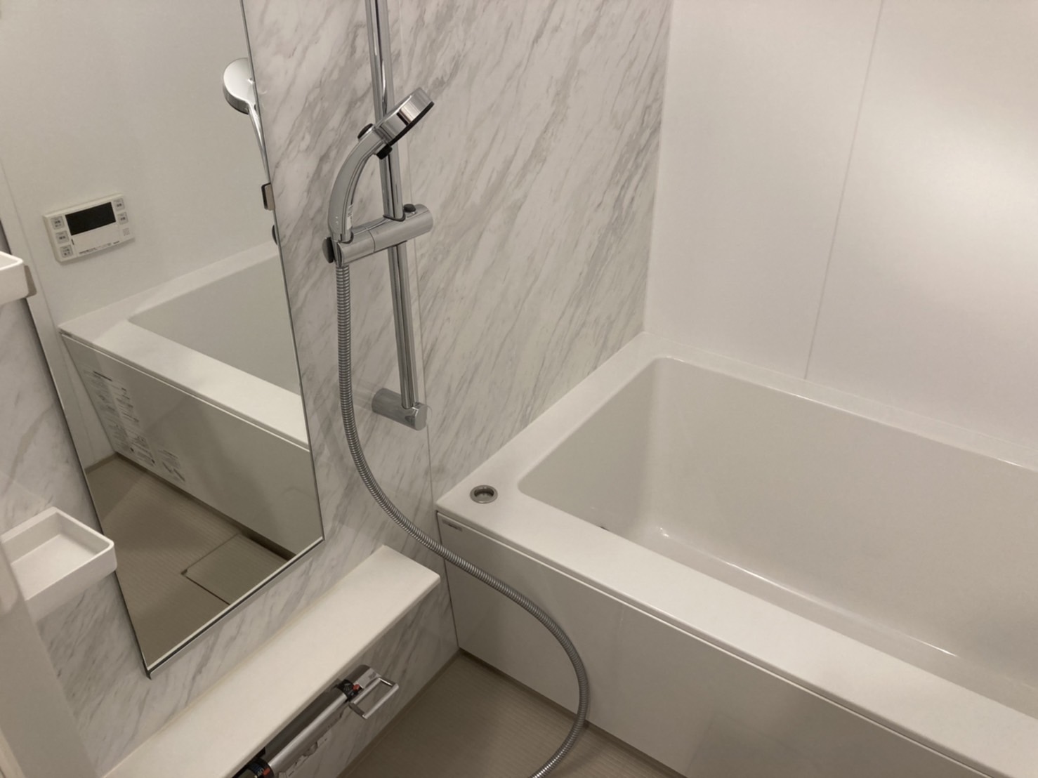 バス・シャワールーム