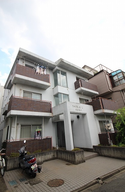 朝霞市本町のマンションの建物外観