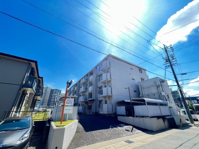 名古屋市千種区茶屋が坂のマンションの建物外観