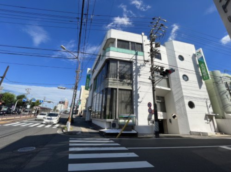 【名古屋市千種区茶屋が坂のマンションの銀行】