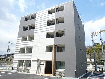 姫路市飾磨区山崎のマンションの建物外観