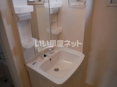 【福島市松山町のアパートの洗面設備】