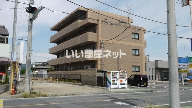 大里郡寄居町大字寄居のマンションの建物外観