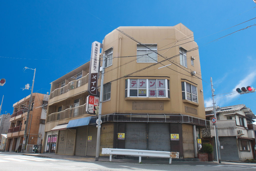 大阪市平野区瓜破のマンションの建物外観