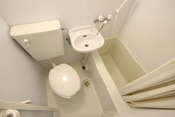 バス・シャワールーム　※別部屋の写真です