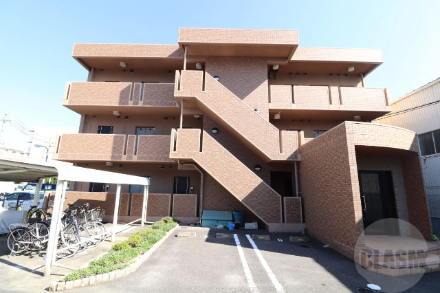 建物外観　綺麗な外観です