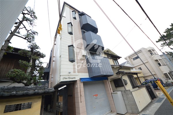 【神戸市垂水区瑞ケ丘のマンションの建物外観】