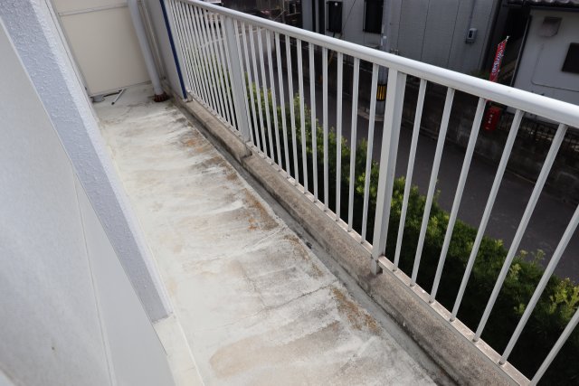 バルコニー　同物件別部屋です