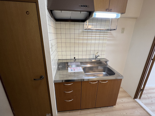 キッチン　同タイプのお部屋の写真です