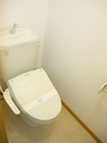 トイレ　ゆったりとした空間のトイレです