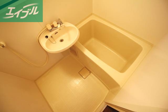 バス・シャワールーム　バスルーム