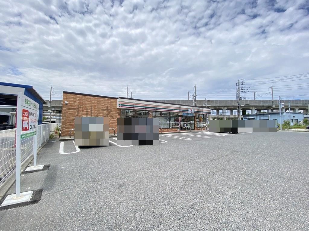 コンビニ　セブンイレブン新潟山田店（コンビニ）まで975m