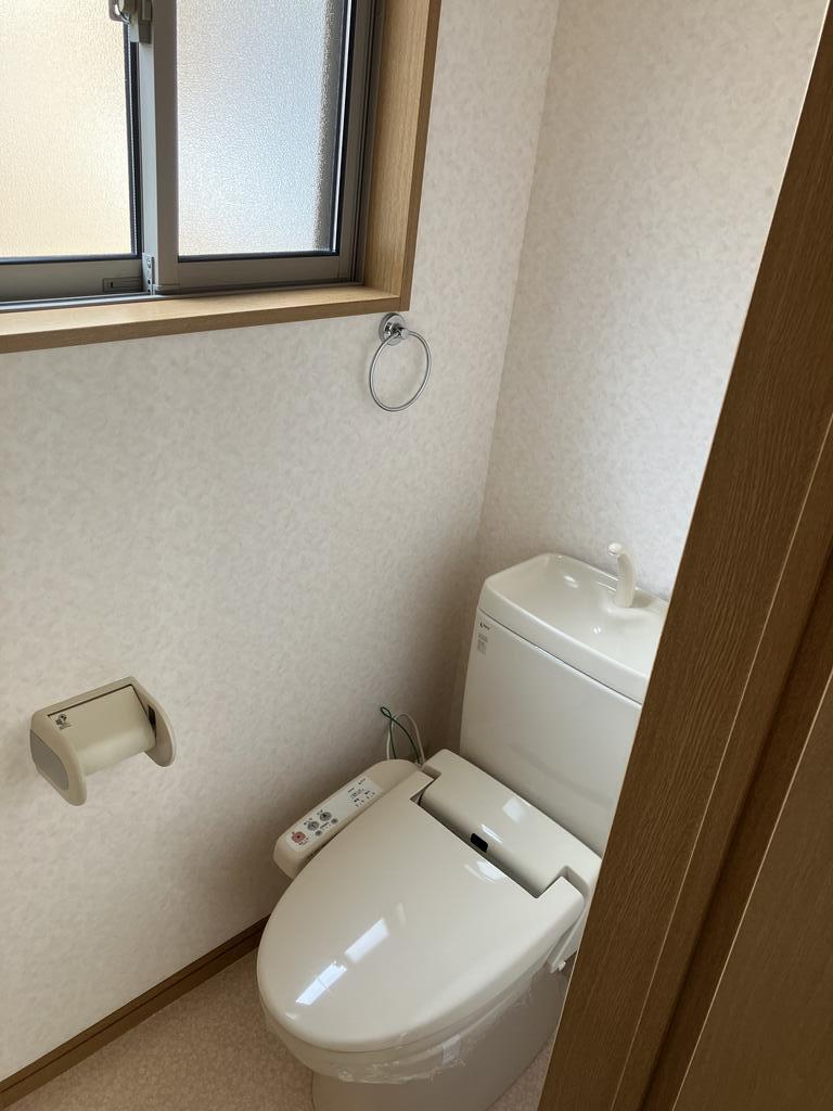 トイレ　温水洗浄便座