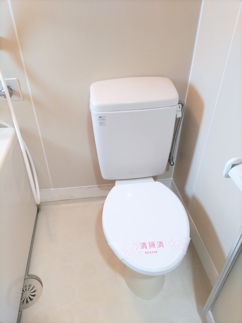 トイレ　浴室内にトイレあり