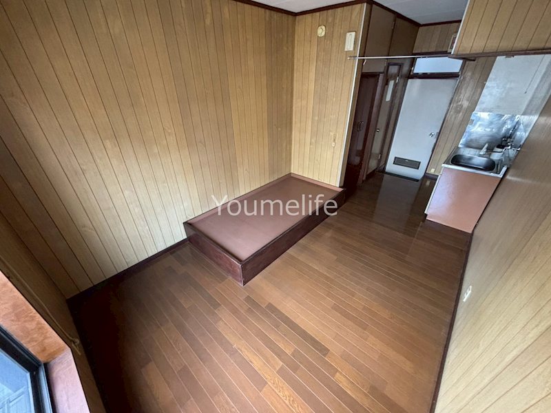 居室・リビング　反転別部屋になります。