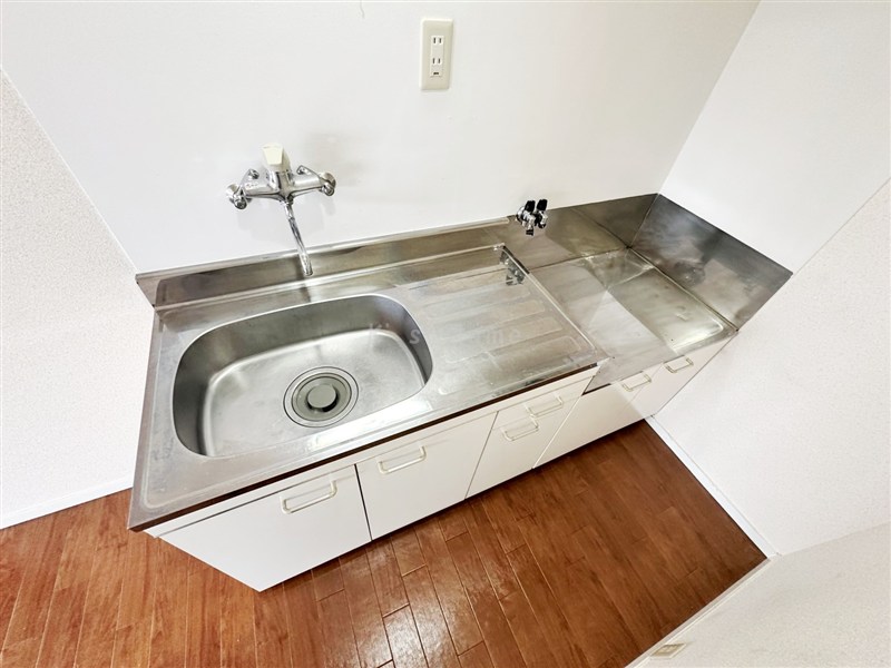 キッチン　【信用金庫】兵庫信用金庫甲子園支店まで1236ｍ