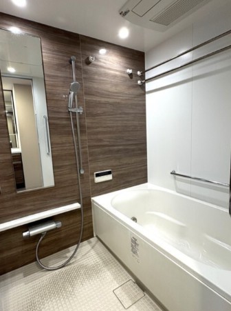 バス・シャワールーム