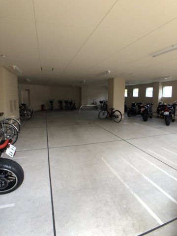 駐車場　駐輪場