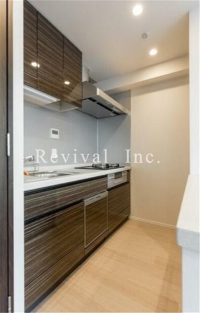 キッチン　お手入れの楽な最新式ガラストップコンロ仕様