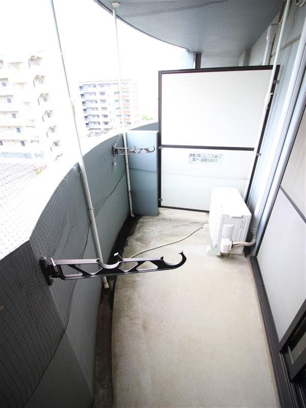 バルコニー　日当たり良好のバルコニー