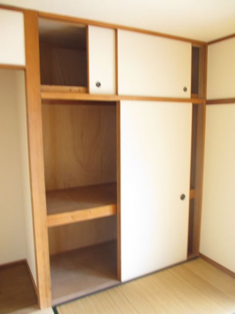 収納　天袋付き収納