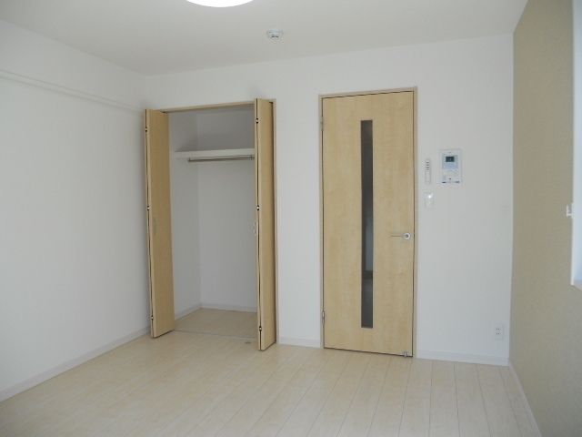 居室・リビング　★セコム搭載　女性も安心★