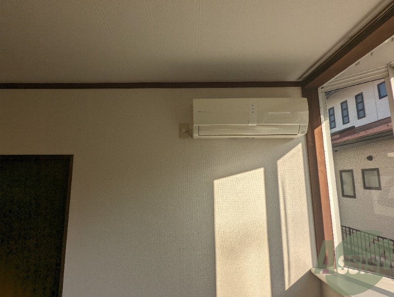 トイレ　エアコンもありますので夏も冬も安心です。